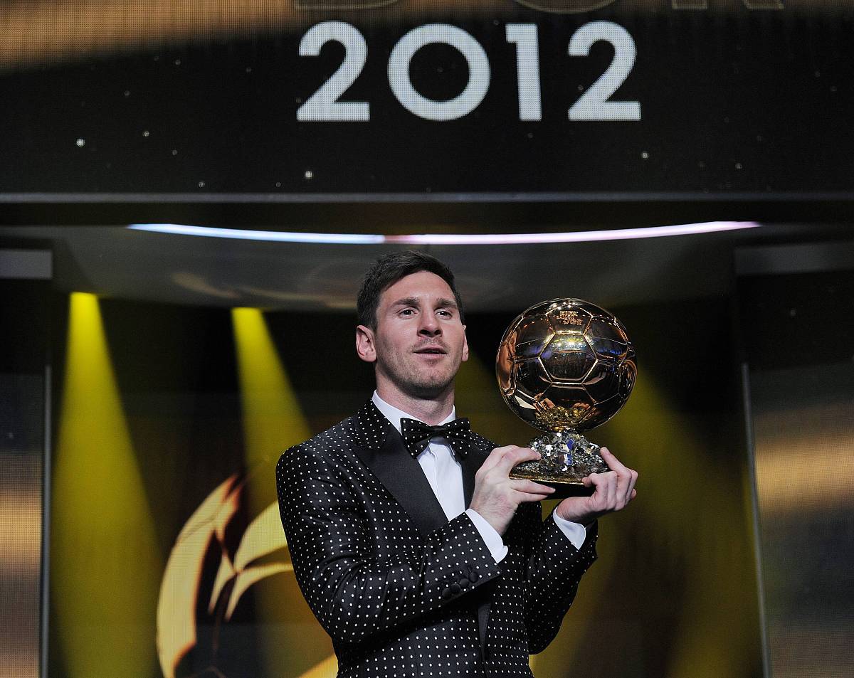 蜂鸟电竞-梅西新星势不可挡表现惊艳，MAD未来可期！的简单介绍