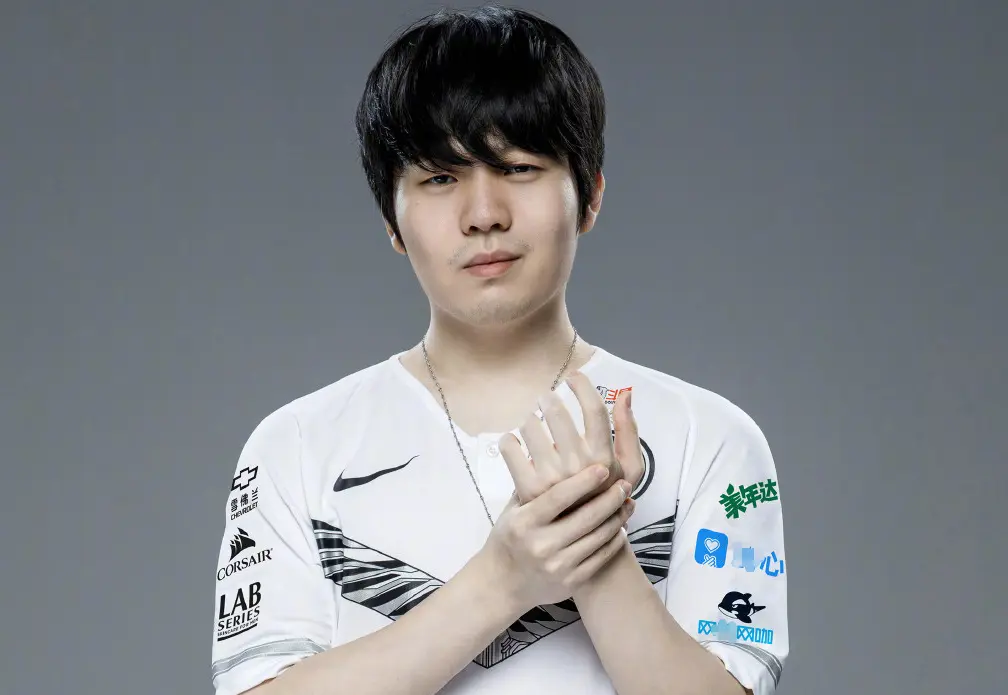 蜂鸟电竞-关于Rookie新星比分优势明显表现惊艳，IG未来可期！的信息